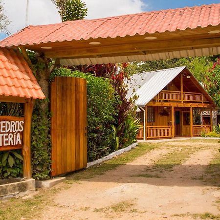 Hosteria Los Cedros De Миндо Екстериор снимка