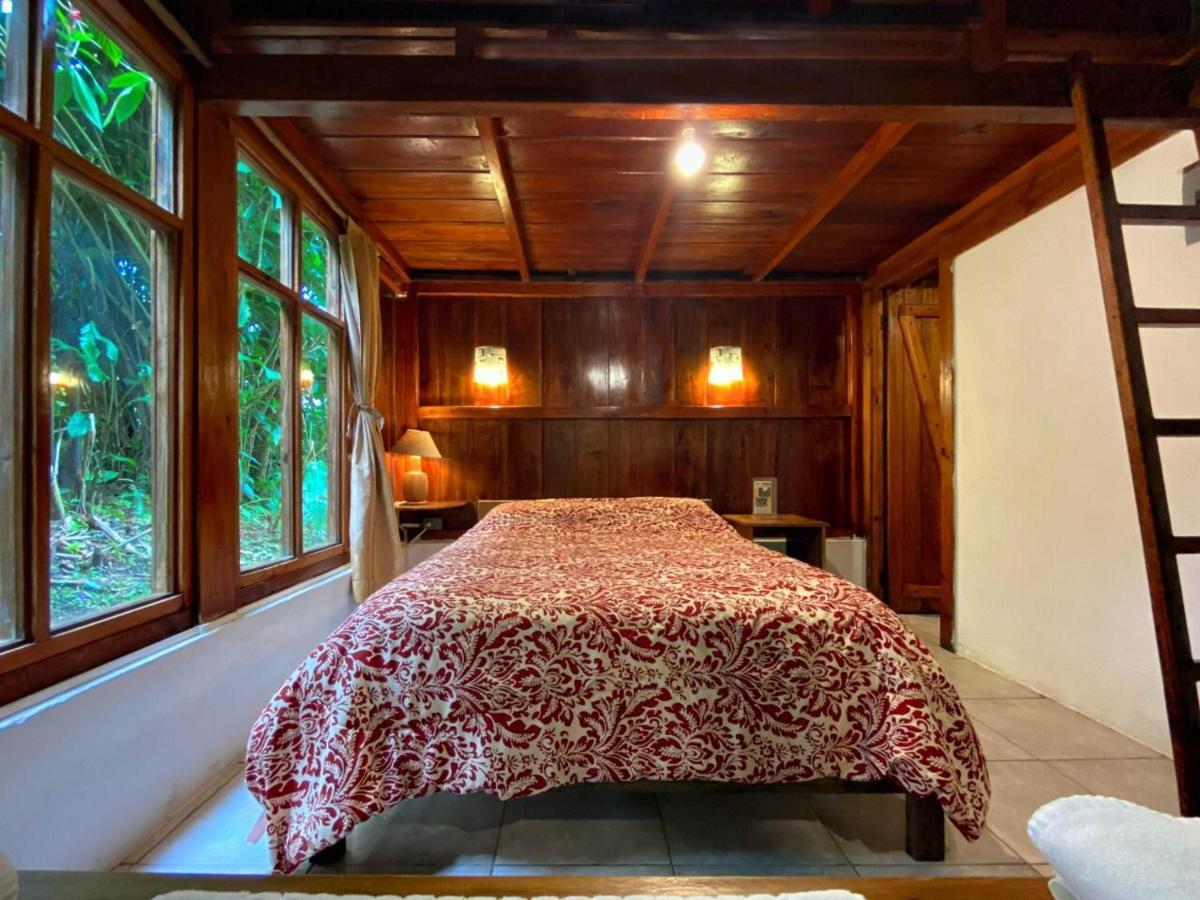 Hosteria Los Cedros De Миндо Екстериор снимка