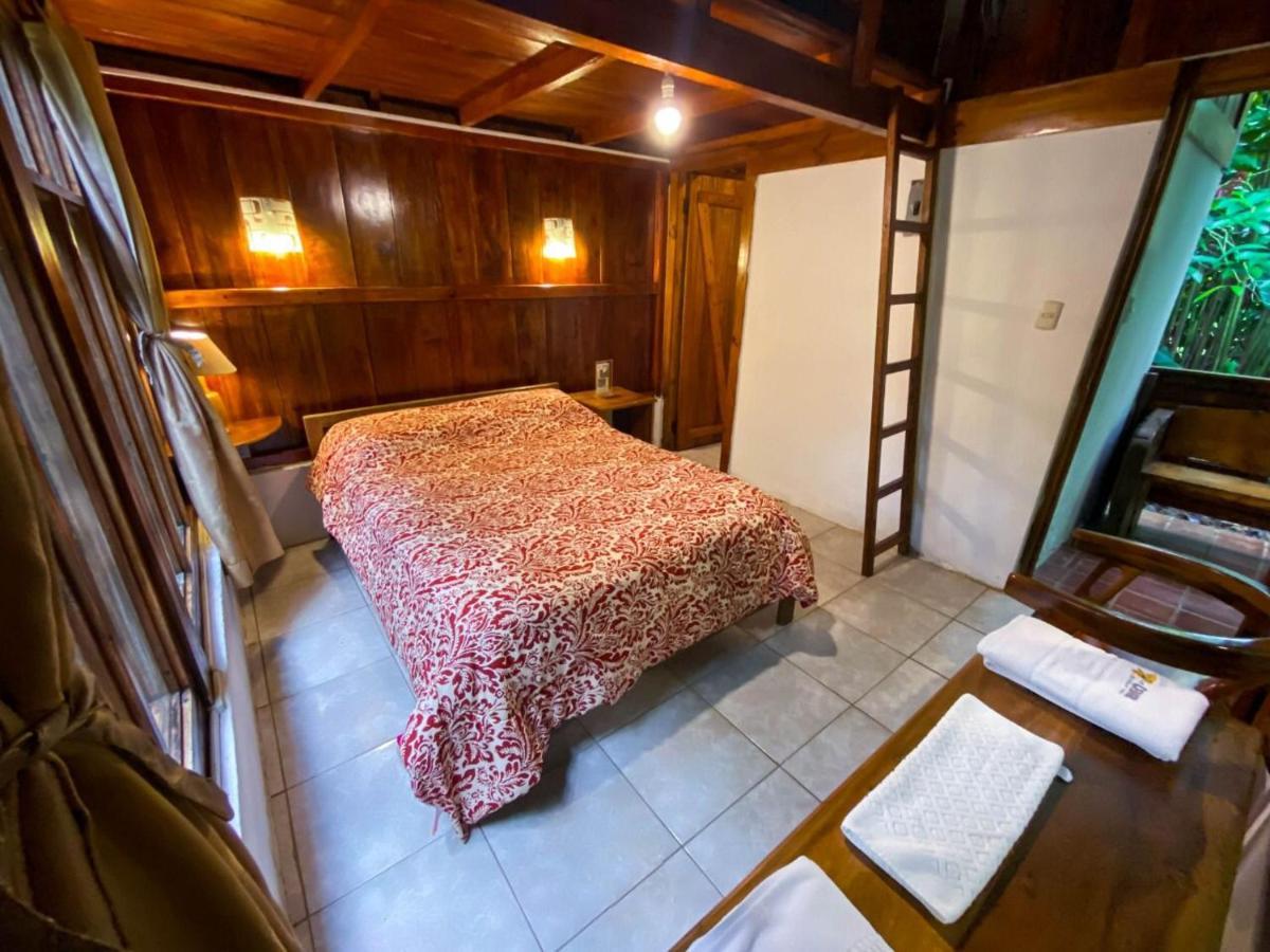 Hosteria Los Cedros De Миндо Екстериор снимка