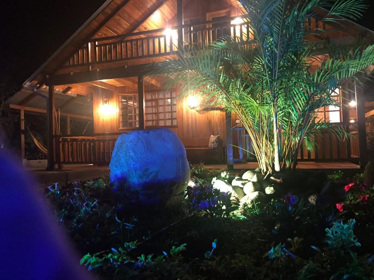 Hosteria Los Cedros De Миндо Екстериор снимка