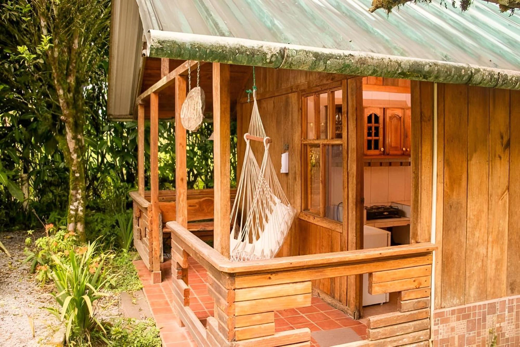 Hosteria Los Cedros De Миндо Екстериор снимка