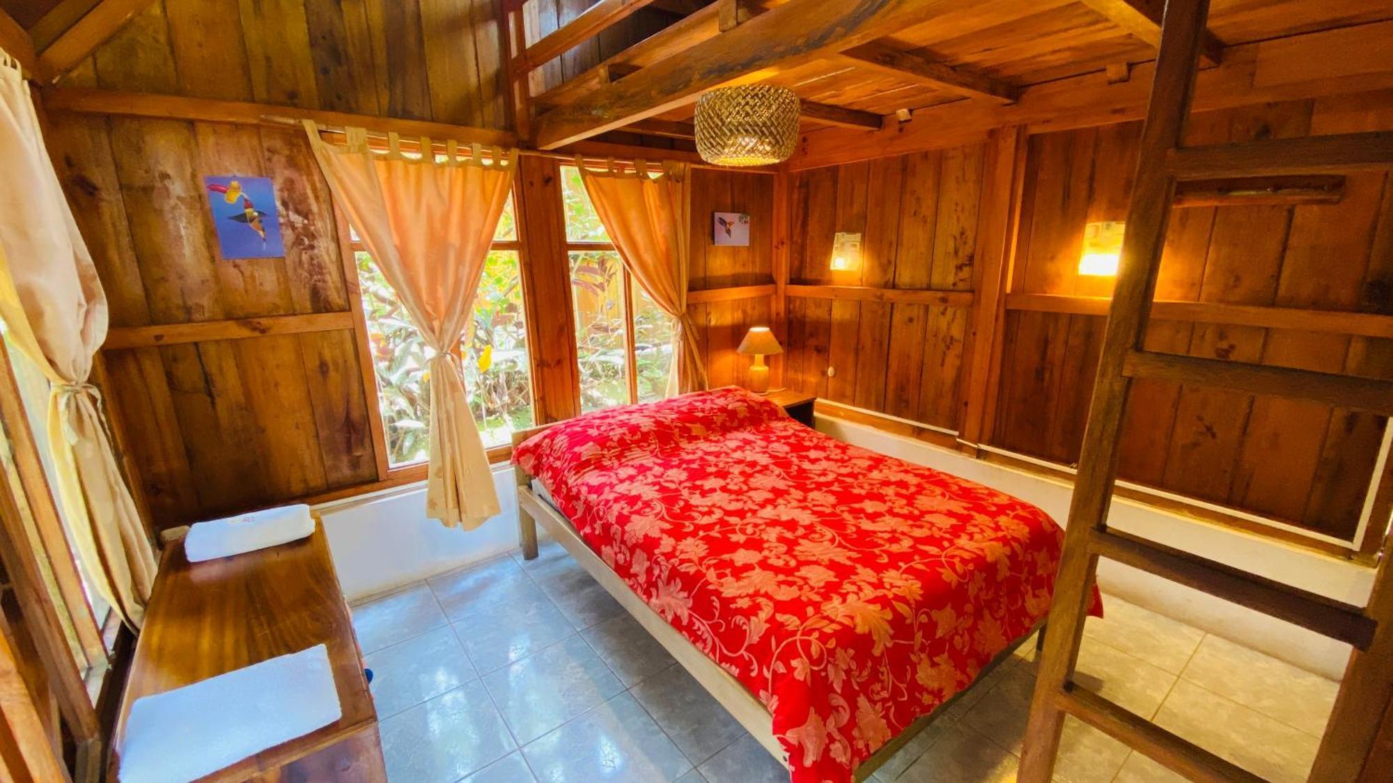Hosteria Los Cedros De Миндо Екстериор снимка