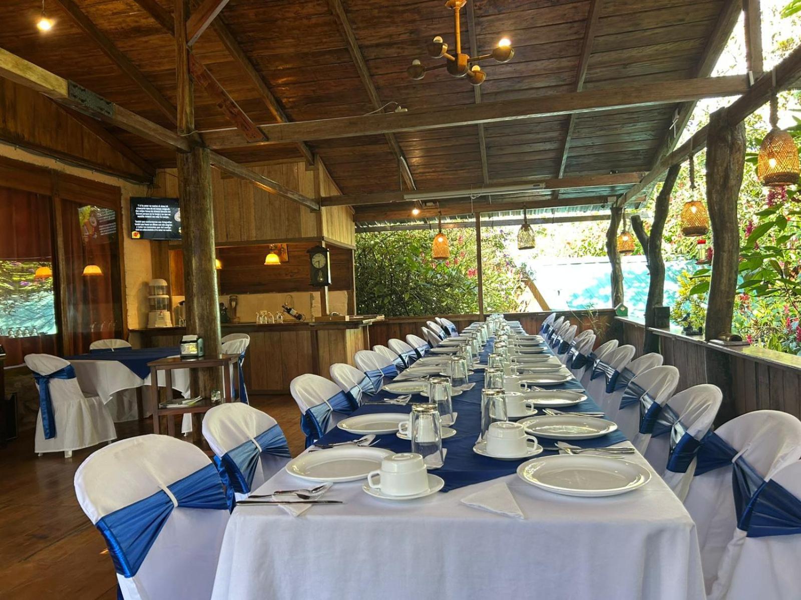 Hosteria Los Cedros De Миндо Екстериор снимка